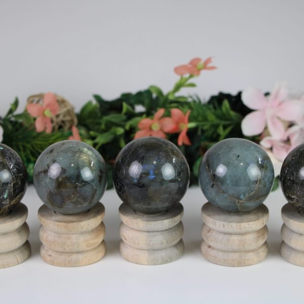 Crystal-Labradorite-spheres-balls